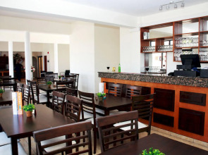 New York Plaza Hotel Apartments