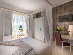 Bella Colina I Vintage Hotel 1953