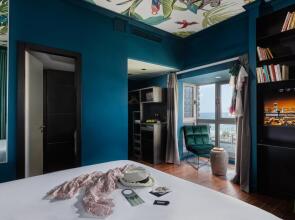 Sea Side by Zvieli Hotels