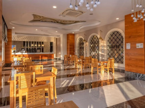 Port River Hotel & Spa