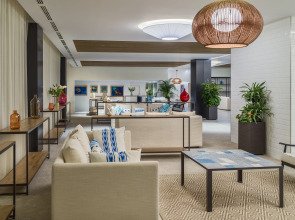 Отель H10 Casa del Mar