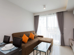 6th Avenue Surin Beach