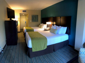 Palm Tree Club Miami Hotel