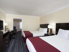 Capri Suites Anaheim