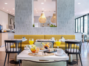 Отель Malaga Alameda Centro Affiliated by Meliá