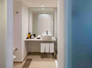 Renovated Aloft Cancun