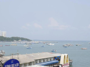 Cloudotel Walking Street