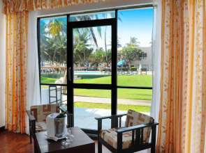 Golden Star Beach Hotel