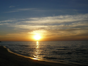 Sea Side by Zvieli Hotels