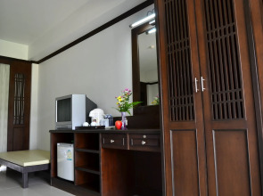 First Residence Hotel