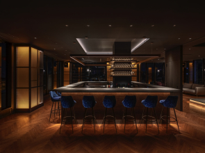 The Lively Osaka Honmachi