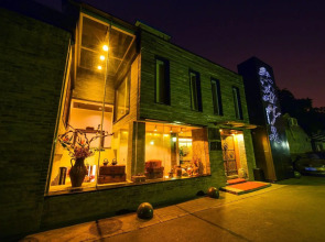 Shichahai Shadow Art Performance Hotel