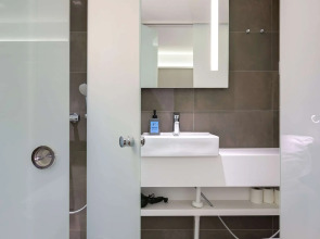 Comfort Hotel Xpress Helsinki Airport Terminal