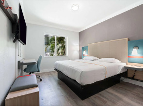 Atrium Hotel, Trademark Collection by Wyndham