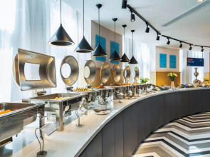 Holiday Inn Express Urumqi Station by IHG