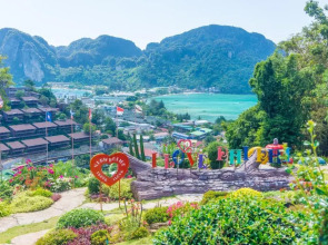 PP Charlie Beach Resort