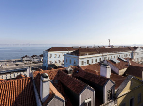 Hello Lisbon Santa Apolónia