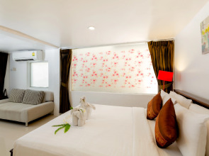 Club Bamboo Boutique Patong Beach Resort