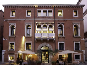 Ca' Pisani Deco Design Hotel