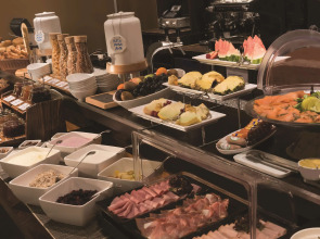 Adina Apartment Hotel Berlin CheckPoint Charlie