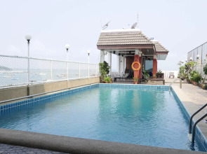 Cloudotel Walking Street