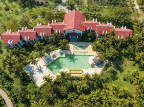 Pax Ana Doc Let Resort & Spa