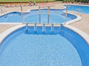 Апарт-отель GHT Tossa Park