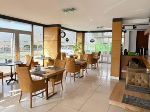 Lounge Boutique Hotel