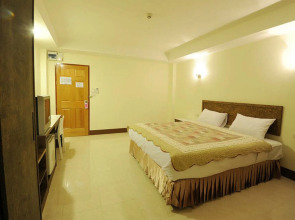Trat Center Hotel