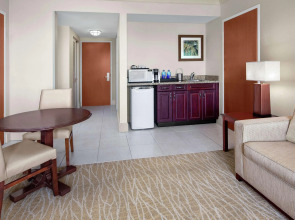 DoubleTree by Hilton Sunrise - Sawgrass Mills