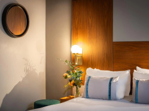 Hôtel Le Tourville by Inwood Hotels