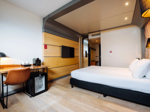 Leonardo Hotel Almere City Center