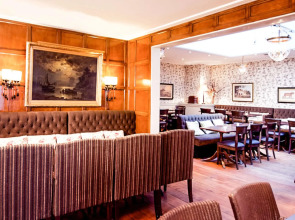 Home Hotel Bastion - Dinner included