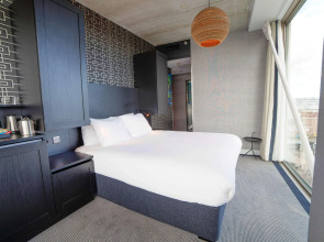 DoubleTree by Hilton Hotel Amsterdam - NDSM Wharf