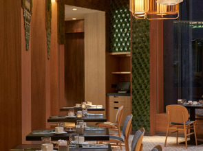 Отель Hyatt Centric Gran Via Madrid