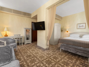 Savoy Boutique Hotel by TallinnHotels