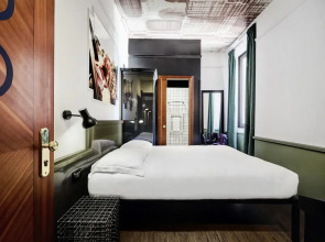 Hostel Generator Rome