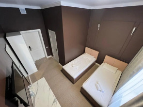 Hotel Nomad (Номад)