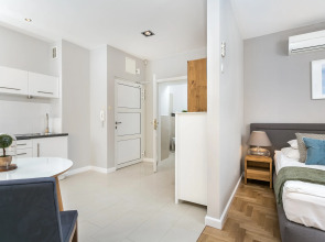 Venetian House Market Square Aparthotel