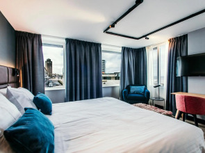 Amsterdam Beach Hotel