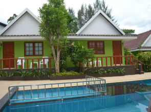 Khaolak C-nior Bungalows