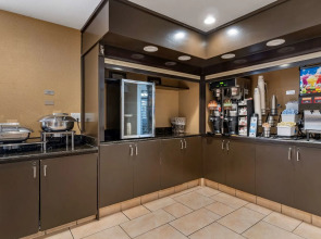 Best Western Plus Garden Court Inn