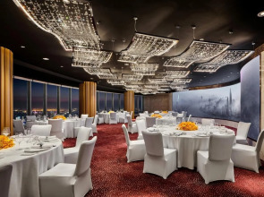 J Hotel, Shanghai Tower