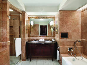 Island Shangri-La, Hong Kong