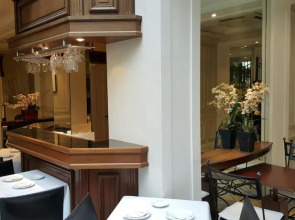 Hôtel Suites Unic Renoir Saint Germain