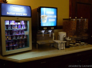 Palm Tree Club Miami Hotel