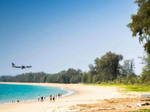 Vacation Time House by ZUZU