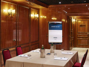 Отель UNAHOTELS Scandinavia Milano