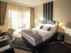 TRYP Lisboa Caparica Mar Hotel