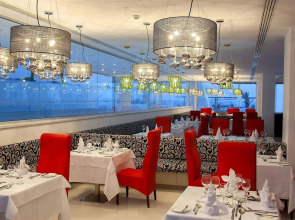 King Evelthon Beach Hotel & Resort